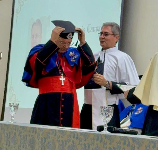 Paulo Corrêa celebra reconhecimento ao padre Luigi Favero com título de Doutor Honoris Causa Paulo Corrêa celebra reconhecimento ao padre Luigi Favero com título de Doutor Honoris Causa