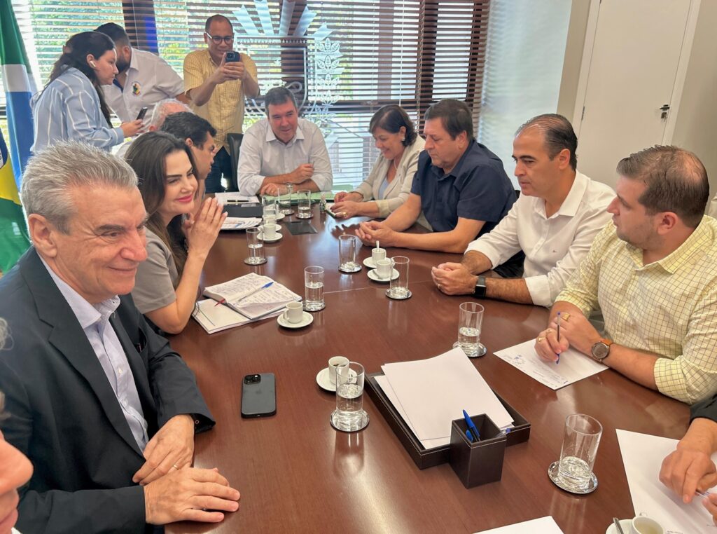 Com Riedel, Paulo Corrêa articulou investimentos para os 79 municípios Com Riedel, Paulo Corrêa articulou investimentos para os 79 municípios