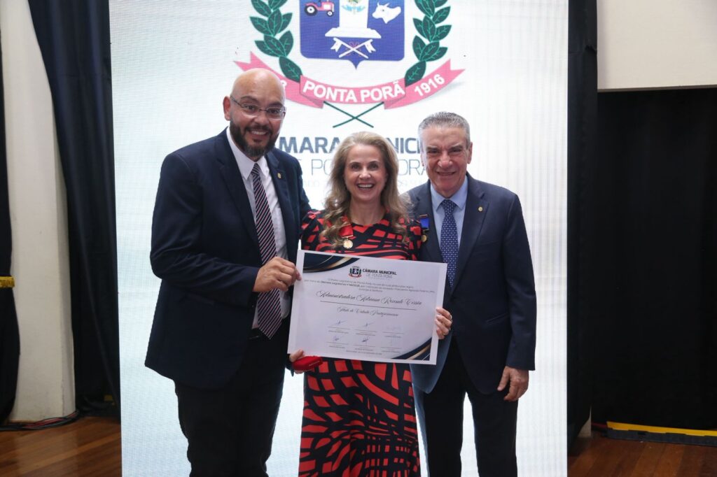 Paulo Corrêa recebe a Comenda do Mérito Legislativo da Câmara Municipal de Ponta Porã