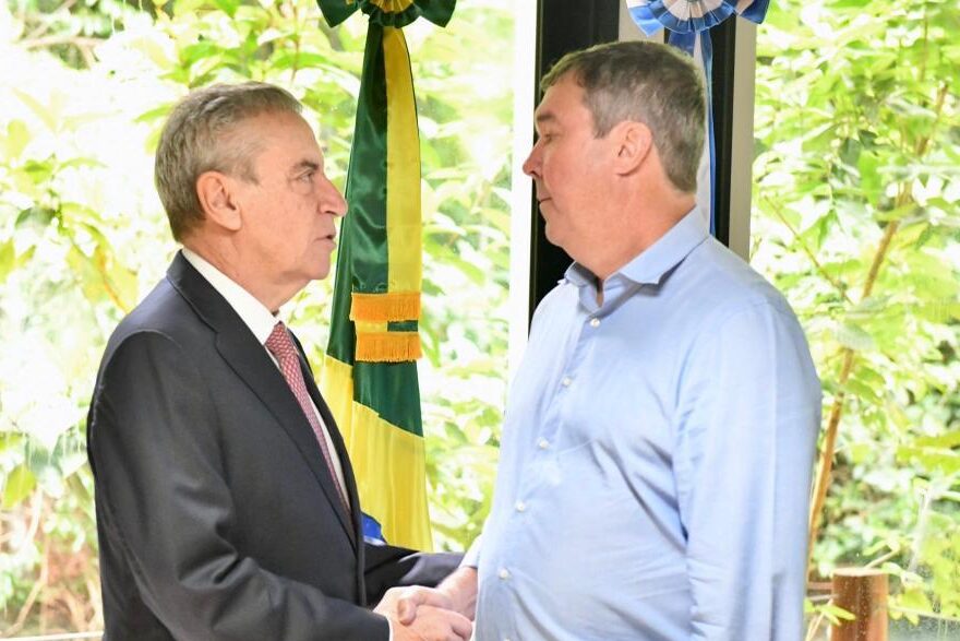 Paulo Corrêa encerra 2025 com atuação forte nos municípios e trabalho por todo MS Paulo Corrêa encerra 2025 com atuação forte nos municípios e trabalho por todo MS